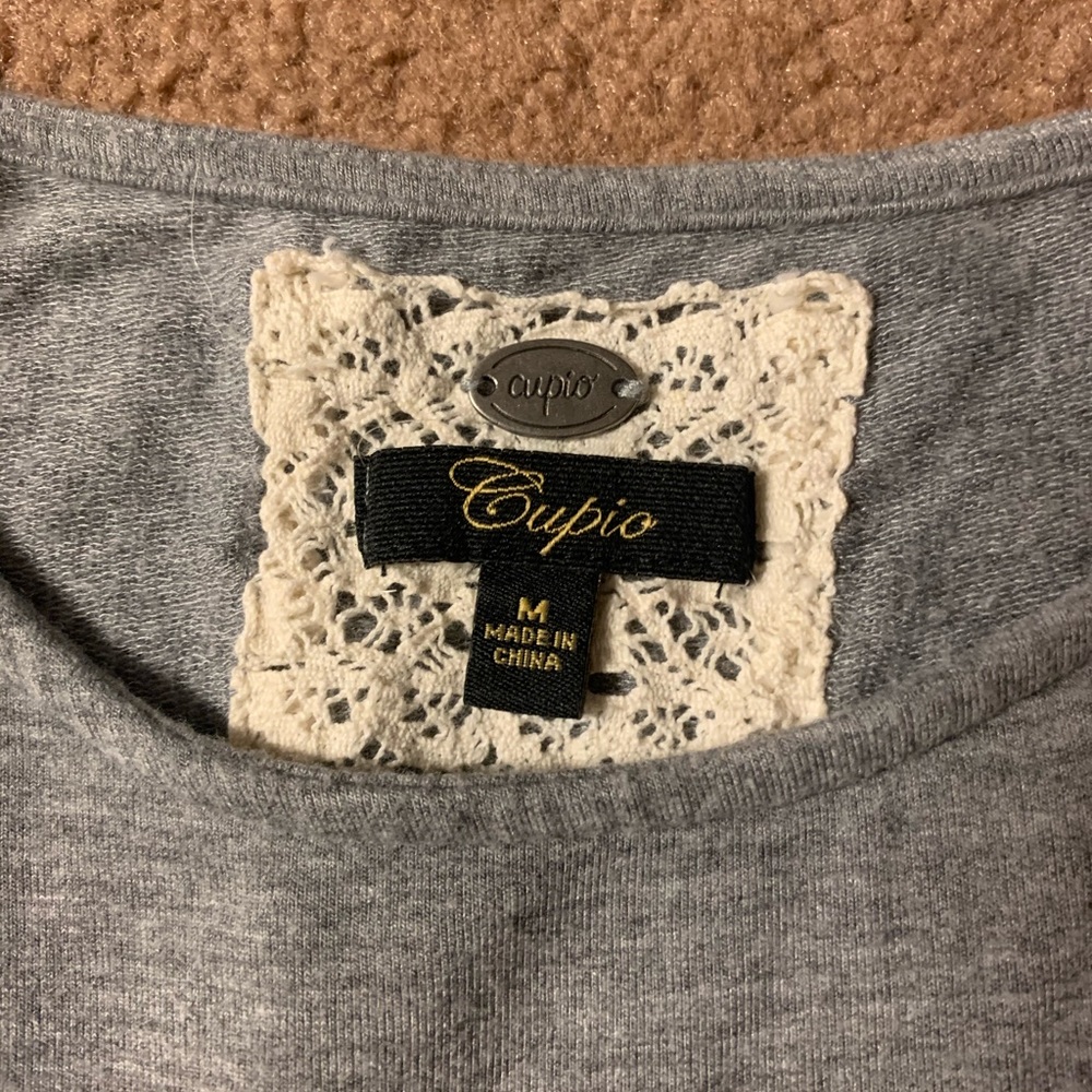 Top - Picture 2 of 2